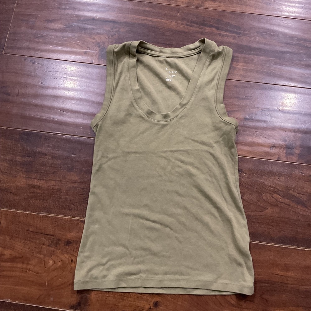 A New Day Olive Green Scoop Neck Tank Top XS Sleeveless Cotton Modal Stretch